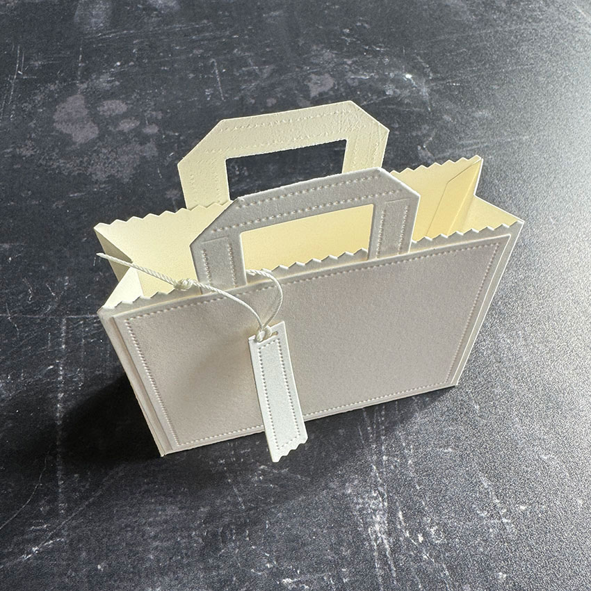 3D Christmas Giftbag Tag Ornam - Interior Design Paper 评论和价格