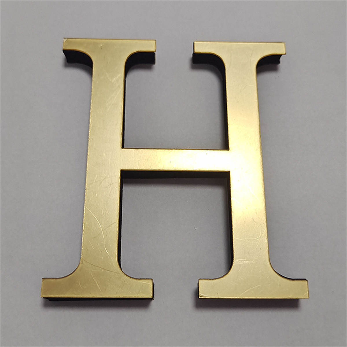 10/20CM Gold/Black/Silver 26 L - Interior Design Names 评论和价格